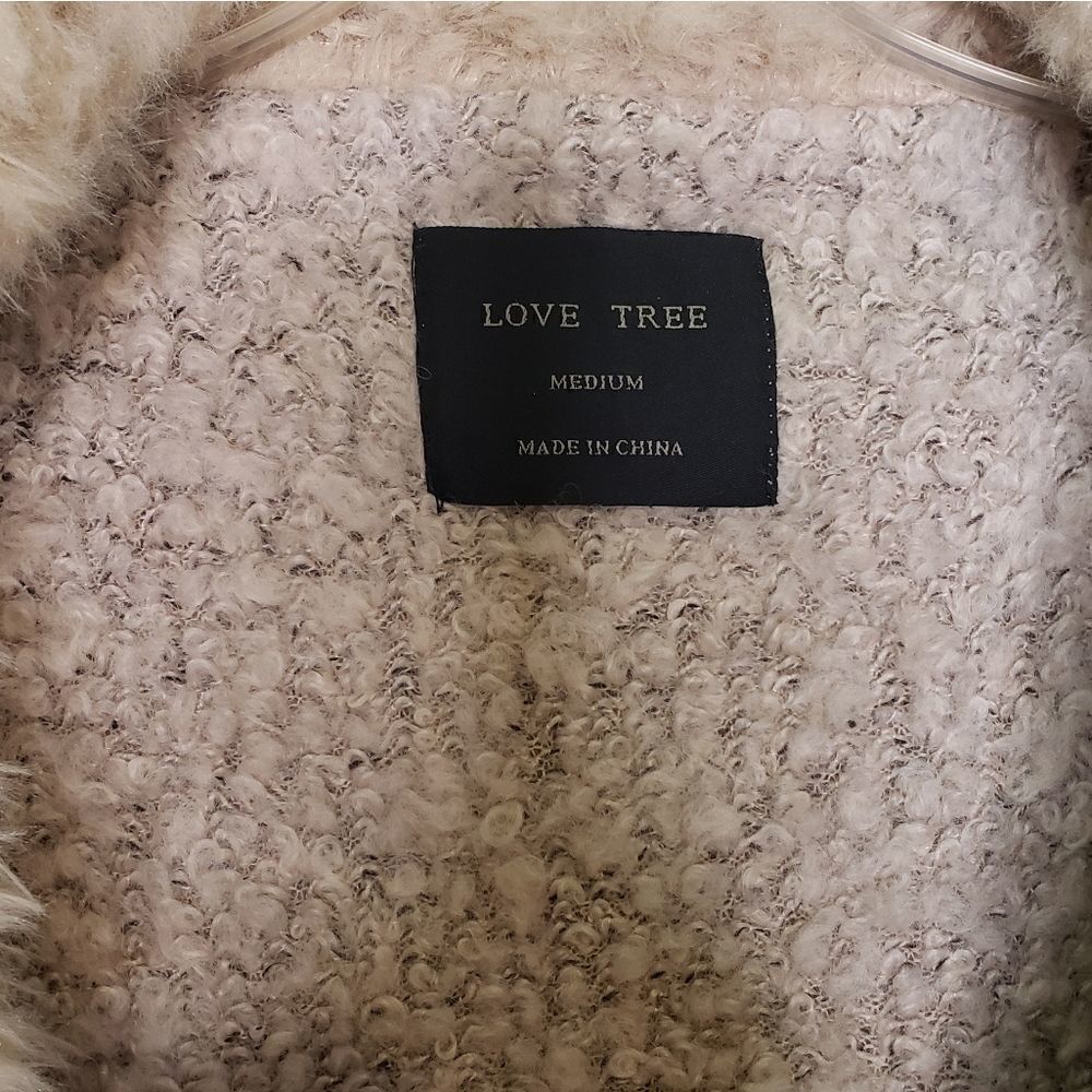 Love Tree Vest - Picture 6 of 7